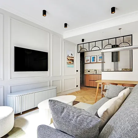 Pick A Flat's In Triangle D'or - Pierre 1er De Serbie * Parijs