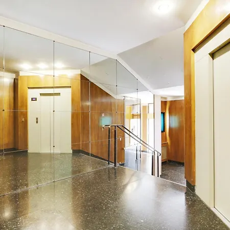 Pick A Flat's In Triangle D'or - Pierre 1er De Serbie Appartement