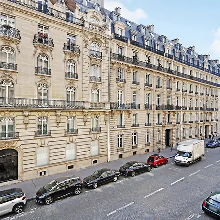 Appartement Pick A Flat's In Triangle D'or - Pierre 1er De Serbie Parijs