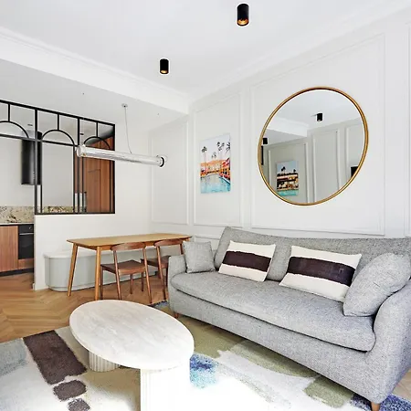 Apartment Pick A Flat's In Triangle D'or - Pierre 1er De Serbie *
