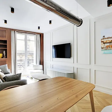 Pick A Flat's In Triangle D'or - Pierre 1er De Serbie Apartment *