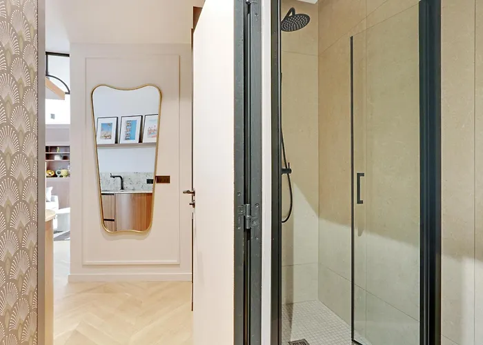 Pick A Flat's In Triangle D'or - Pierre 1er De Serbie Paris