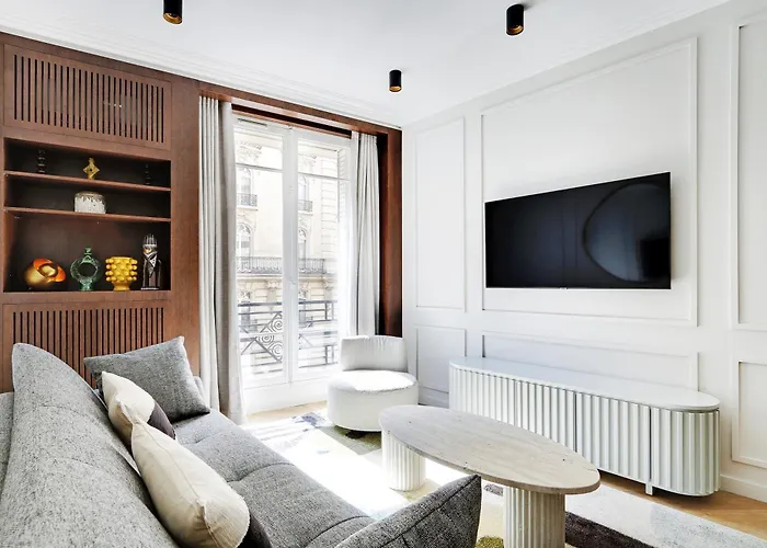 Pick A Flat's In Triangle D'or - Pierre 1er De Serbie Paris